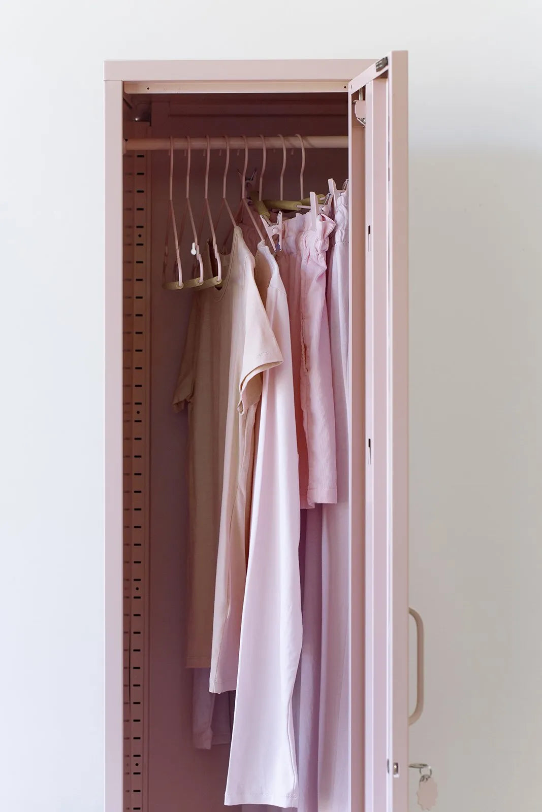 Adult Clip Hangers in Blush