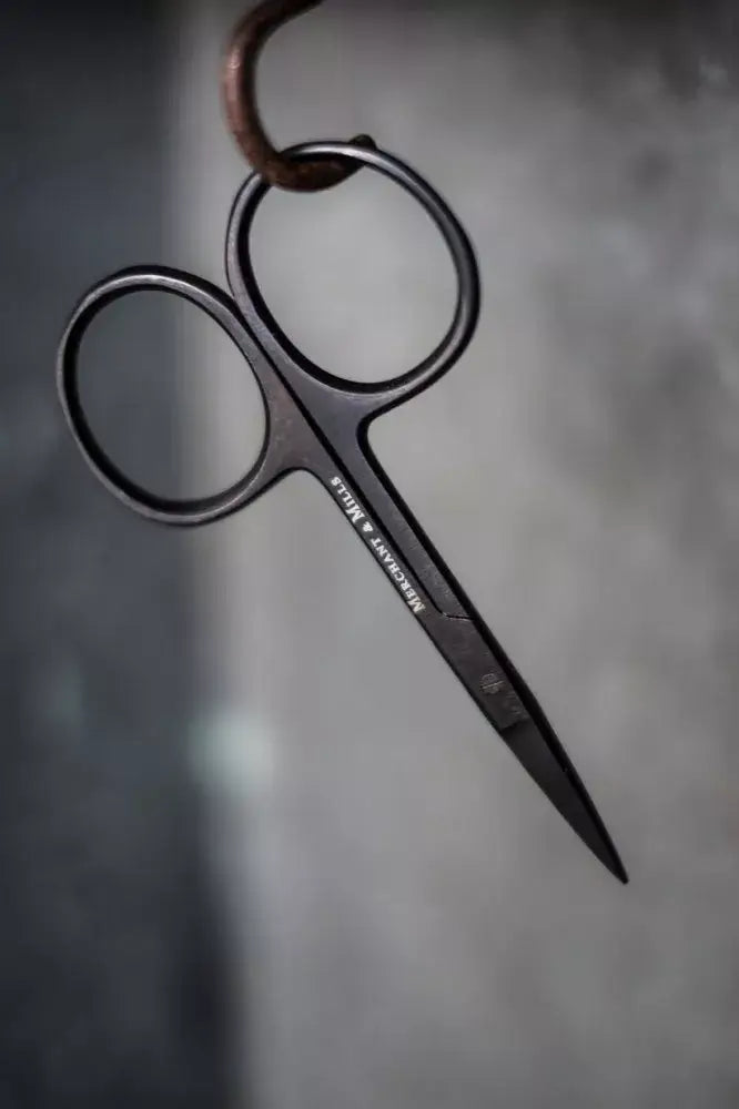 Wide Bow Scissors · Merchant & Mills