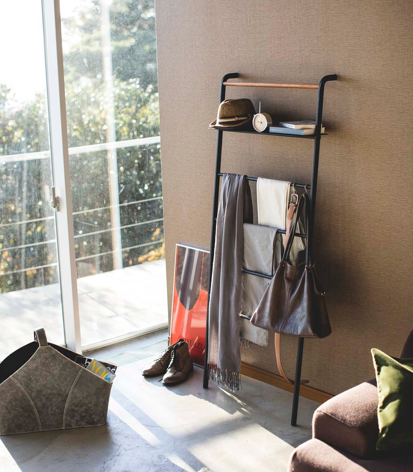 Steel Leaning Storage Ladder · Yamazaki Home