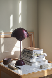 Flowerpot Table Lamp VP3 · Dark Plum